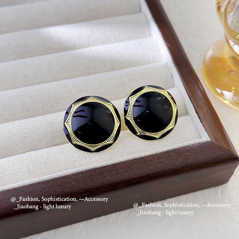 Elegant Black Diamond Silver Needle Earrings: High-End, Fashionable, Versatile Luxury