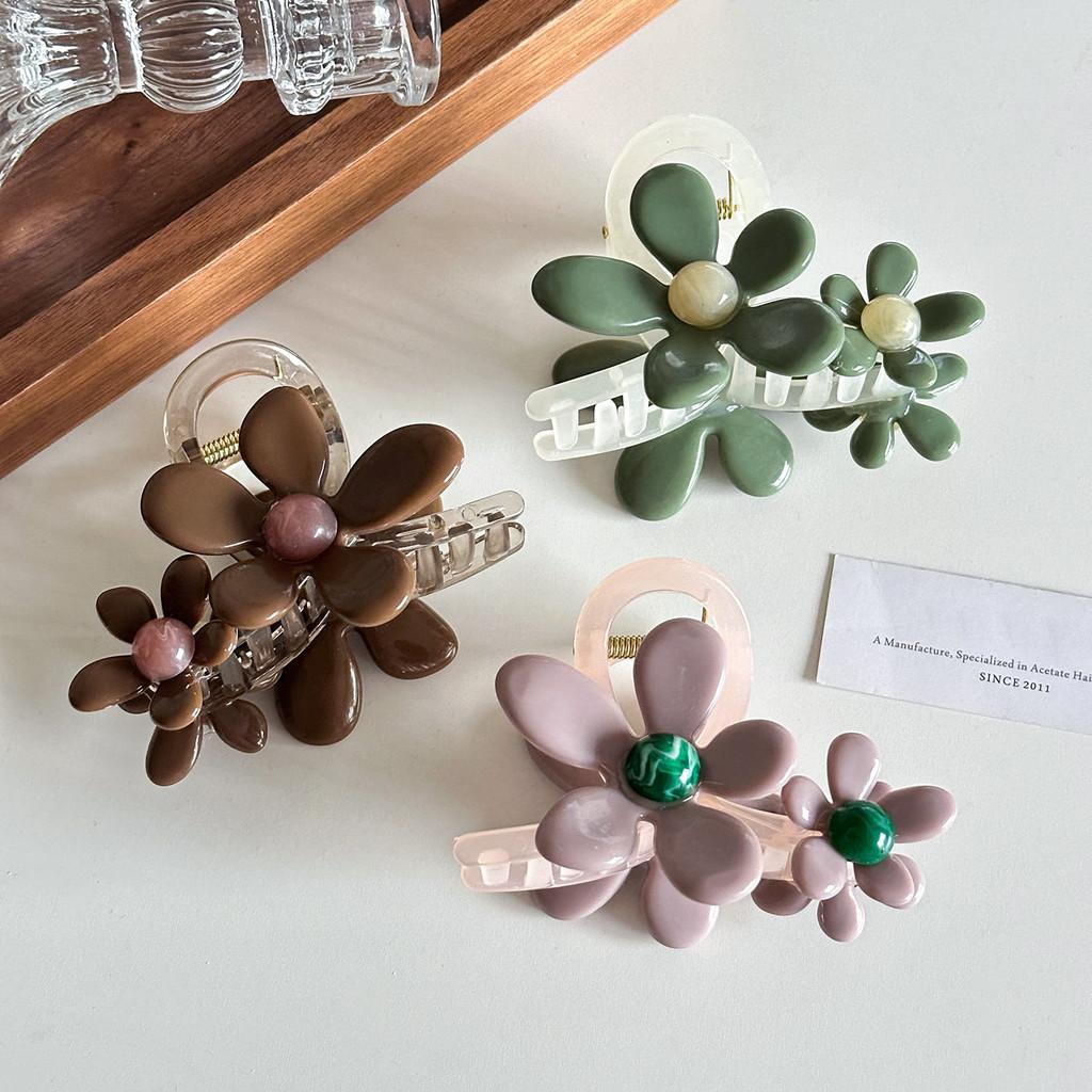 Exquisite Handmade Flower Hair Claw Clip Perfect For Fashionable Summer Styles