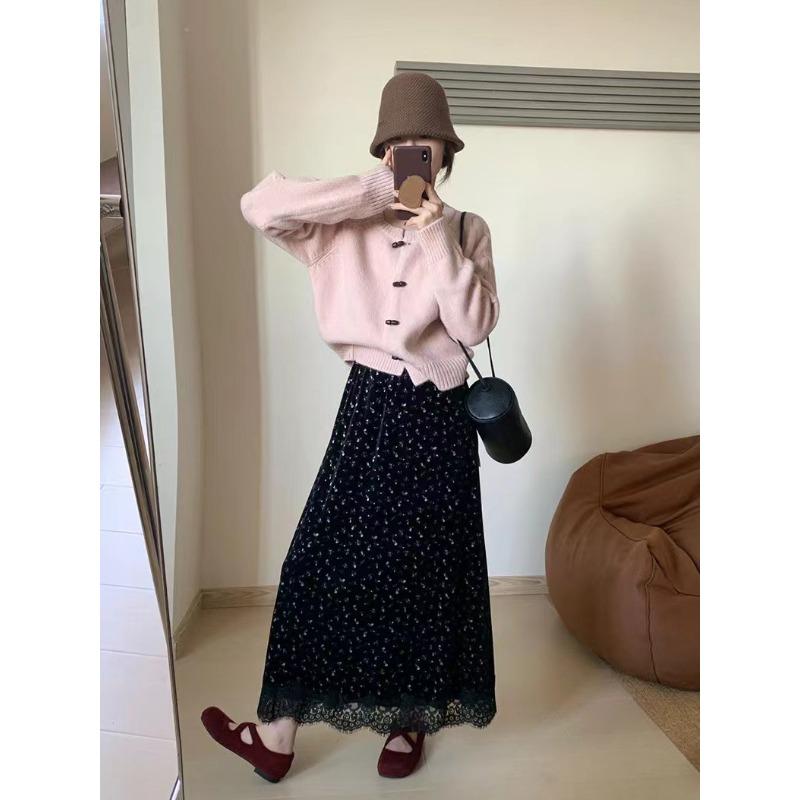 New retro horn button sweater jacket for women's casual simple crew neck cardigan jacket for women