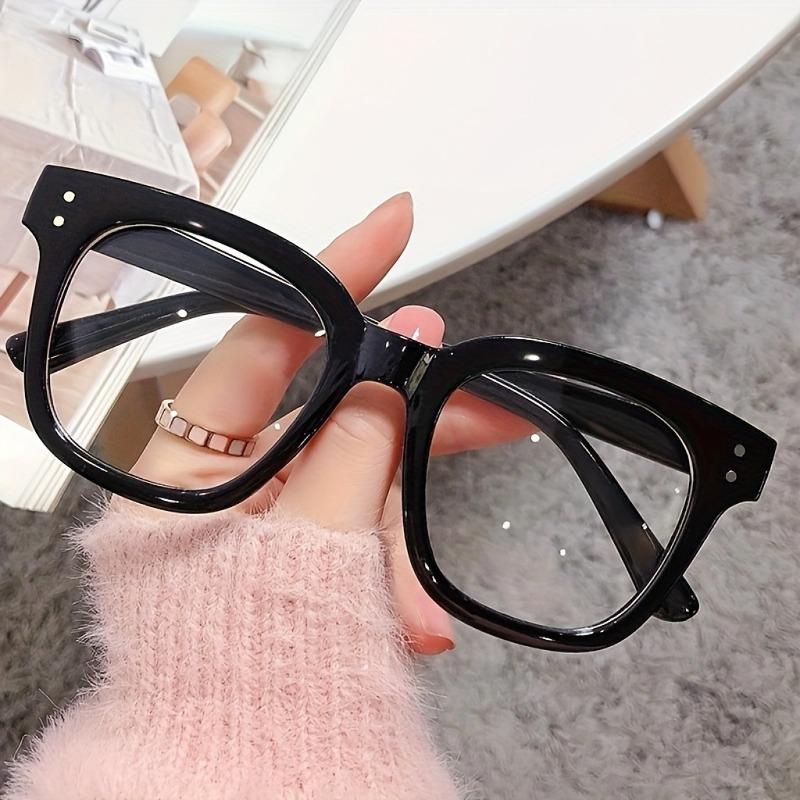 2PCS Women's Retro Black Frame Fashionable Glasses with Lightweight and Durable Frame Suitable for Both Men and Women