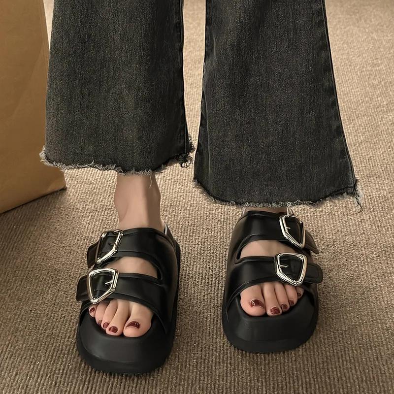 

Модные женские сандалии Лето 2024 года Римские сандалии и тапочки на толстой подошве для женщин Новые плоские ретро пляжные шлепанцы Пляжные повседневные шлепанцы 35 чёрный