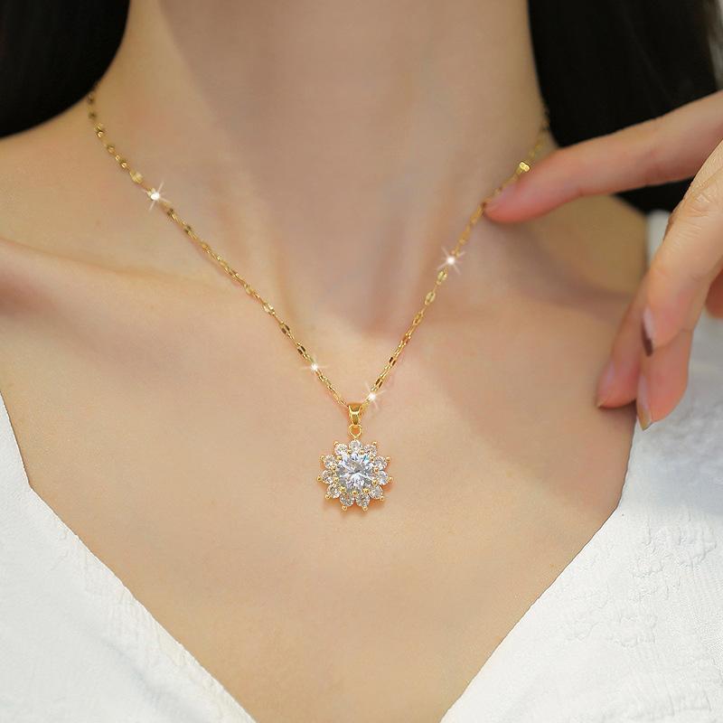 Sun Flower Necklace Earrings Set Light Luxury Slightly Inlaid Personality Temperament Banquet Earrings Items Combination