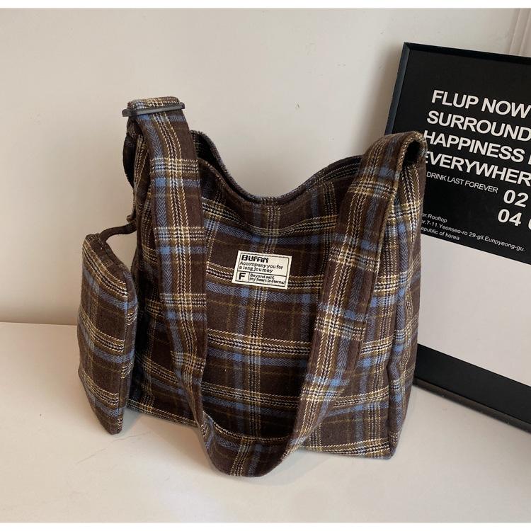 Lässige Canvas-Große Tasche Damenmode Breitband-Umhängetasche Herbst und Winter Vielseitige Unterarm-Plaid-Einkaufstasche