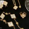 [Boss Joe Joy] High-end Goods! Buchi Four-leaf Clover Necklace, Bracelet, Fritillary Ring, Light Luxury Texture