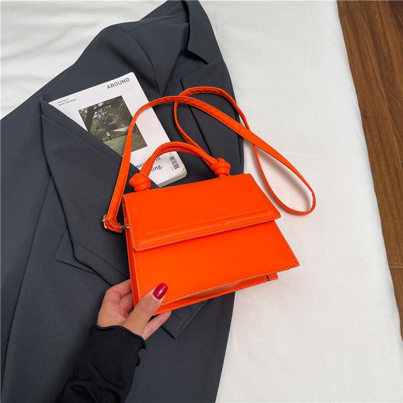 

Уличная повседневная однотонная наплечная сумка 2025 новая повседневная сумочка новая модная простая сумка-мессенджер маленькая квадратная сумка оранжевый