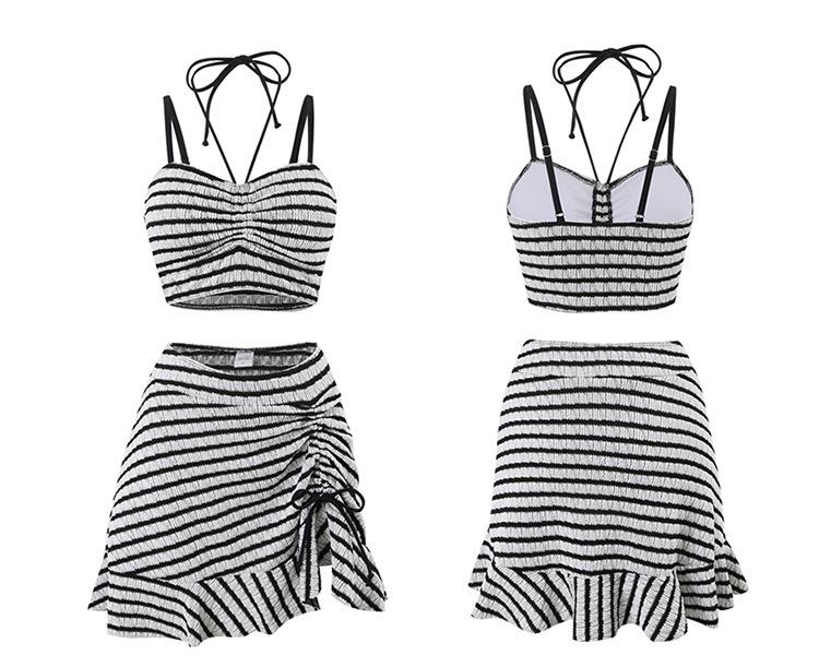 Damen gestreiftes Bikini-Set mit Schlitz - 3-teiliger Badeanzug für den Urlaub und heiße Quellen