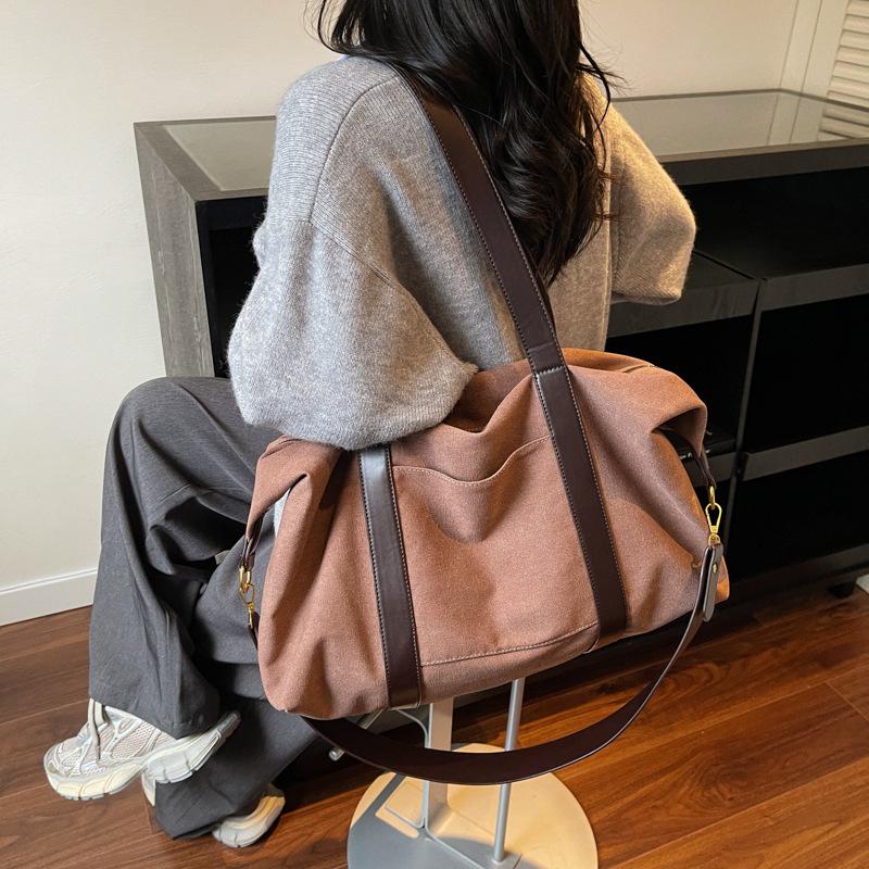 

Литература и досуг большая вместимость сумка-тоут женская новая холщовая сумка 2025 осень и зима нишевая мода сумка-мессенджер темно-коричневого