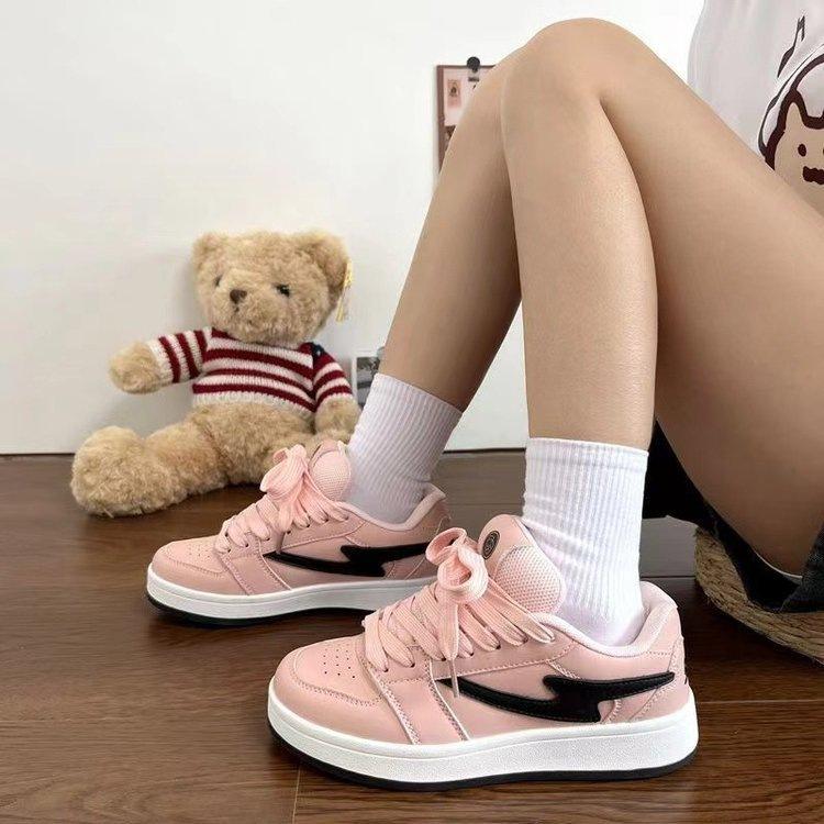 2025 autumn new niche pink bread shoes women ins Guochao new Chinese street photography college style sports shoes