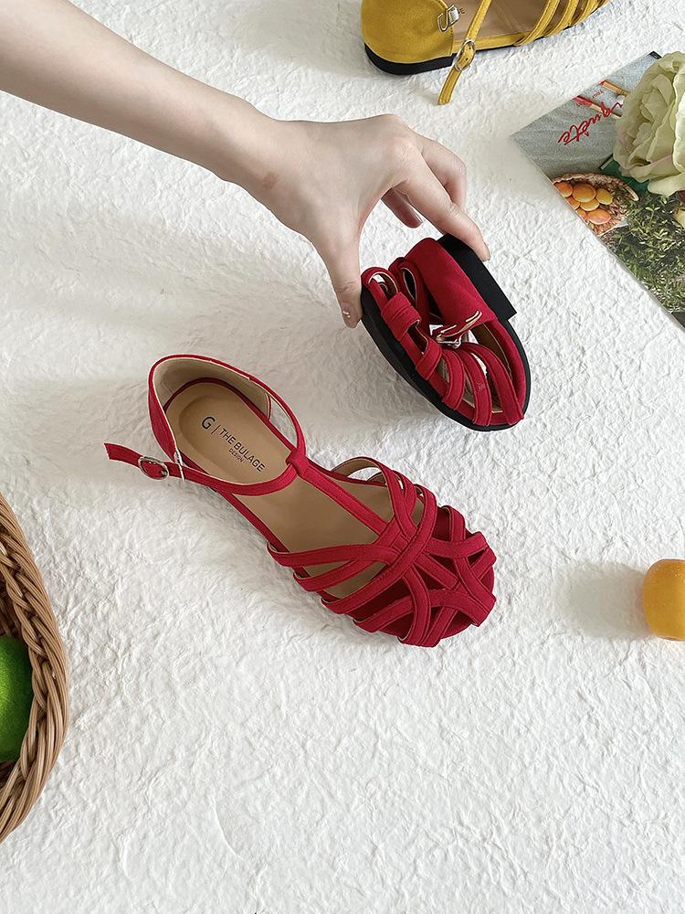 Soft-soled French retro woven bag head sandals women's fashion 2025 Boken fairy style flat-soled pregnant women Roman shoes tide