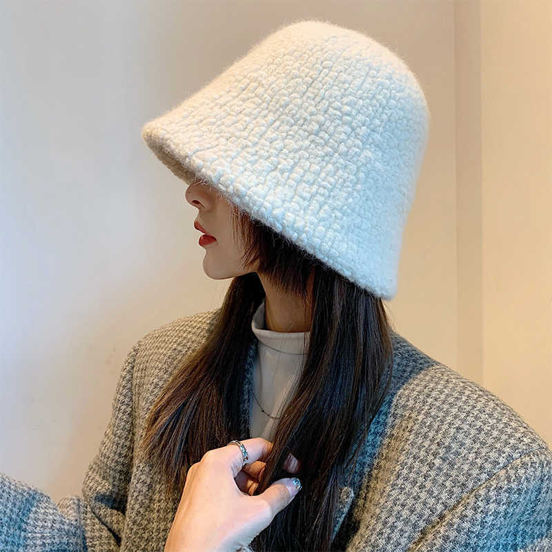 I.K New White Bucket Hat Women's Autumn and Winter Granular Lamb Plush Hat Big Head Circumference Show Face Small Hat
