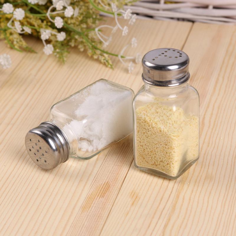 Kitchen Glass Spice Bottle Barbecue Seasoning Bottle with Lid Salt and Pepper Shaker Pepper Shaker Mini Seasoning Jar Set