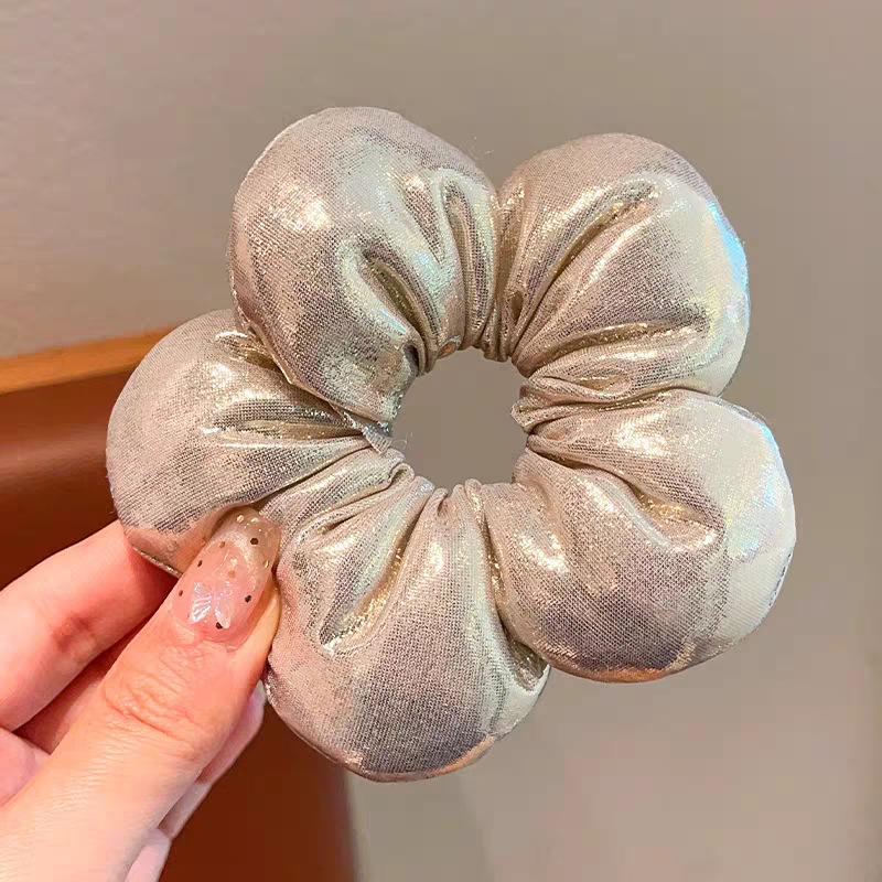 2026 New Year Girls' Sweet Padded Flower Hair Ties: Ideal for Bun Hairstyles,Parent-Child Matching,Elegant&Cute Hair Accessories