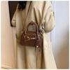 New retro small bag, interpretation of high fashion style!