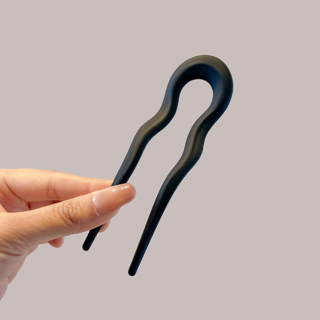 Elegant U-shaped Acrylic Hairpin for Women's Bun - New Chinese Style