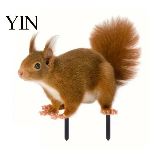 Vivid Squirrel Shape Lawn Decor Realistic Garden Stake, 2D Flat Acrylic Yard Art Outdoor Decorative Ornament Cute for Patio Pathway Decoration Stakes