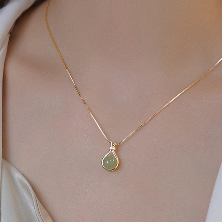 18K Gold-Plated Titanium Steel Lucky Bag Pendant Necklace for Women - Non-Fading, Light Luxury Clavicle Chain, Perfect Valentine's Day Gift
