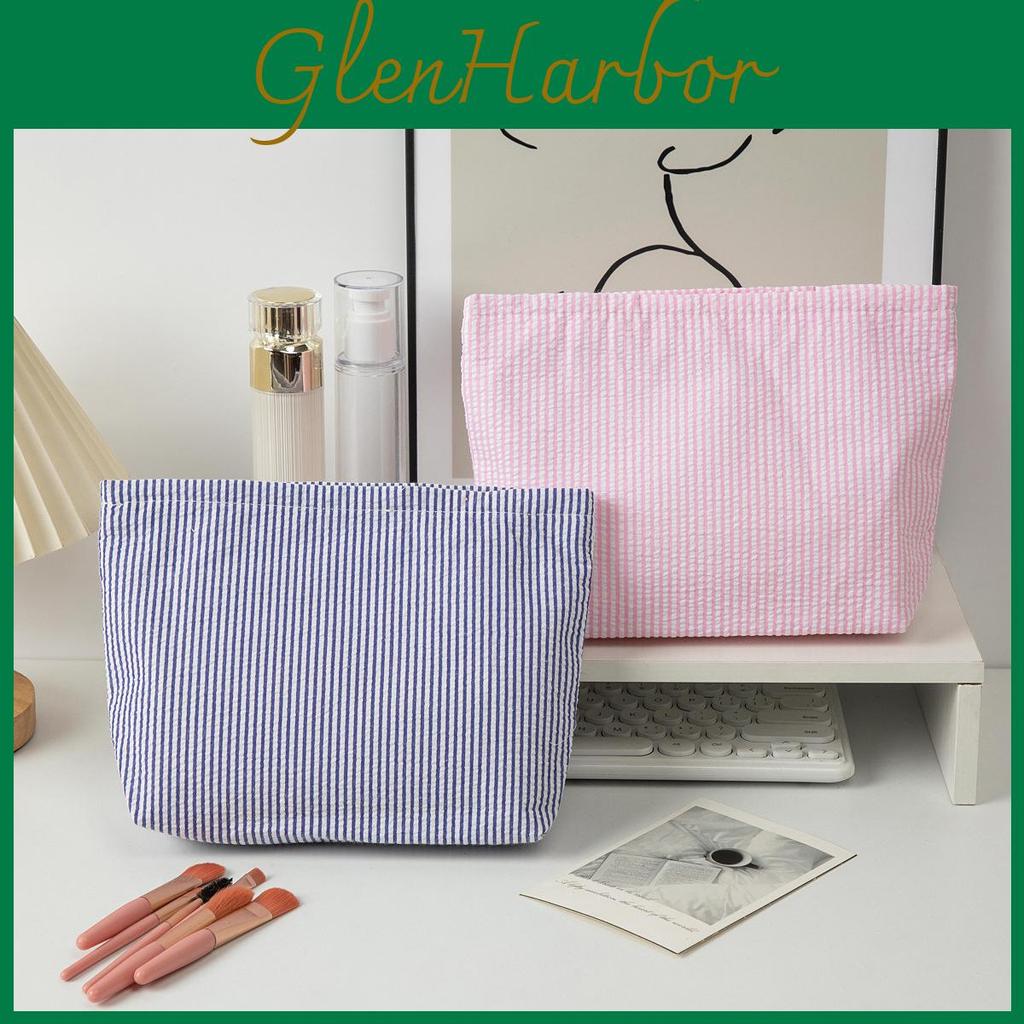 Modern Striped Polyester Toiletry Bag With Breathable Design For Travel And Daily Use