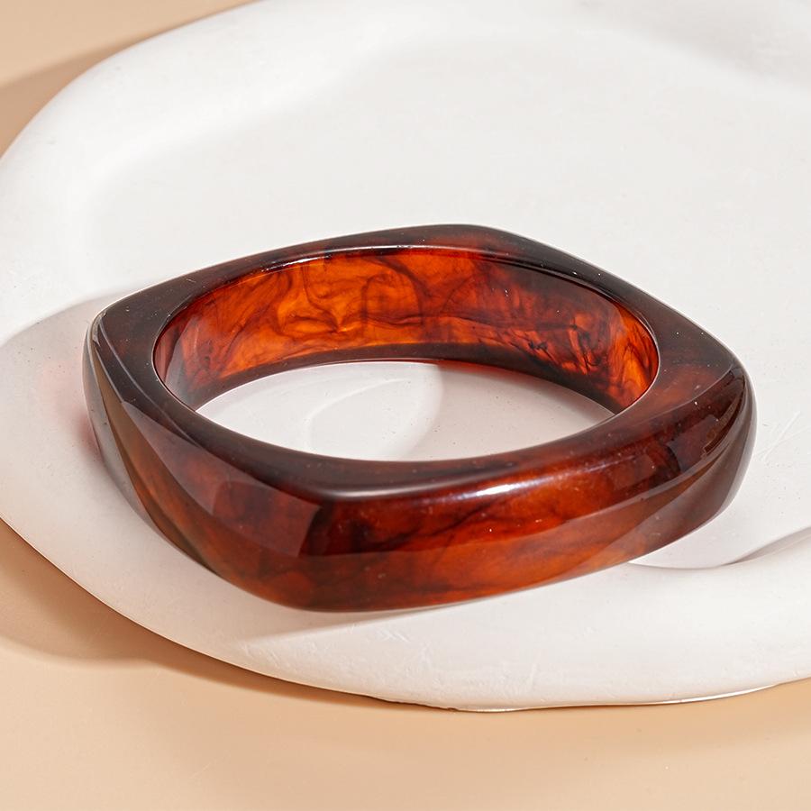 Maillard style, colorful resin, irregular bracelet, geometric temperament, exaggerated bracelet.