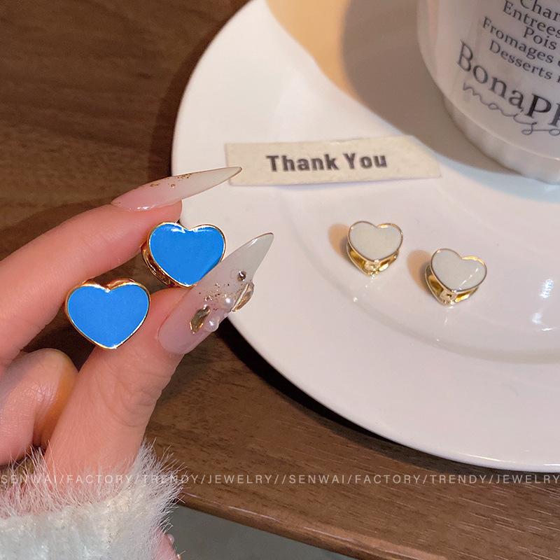Blue resin wearing love ear buckles on both sides, women's new trendy temperament, niche high-end earrings, ear jewelry