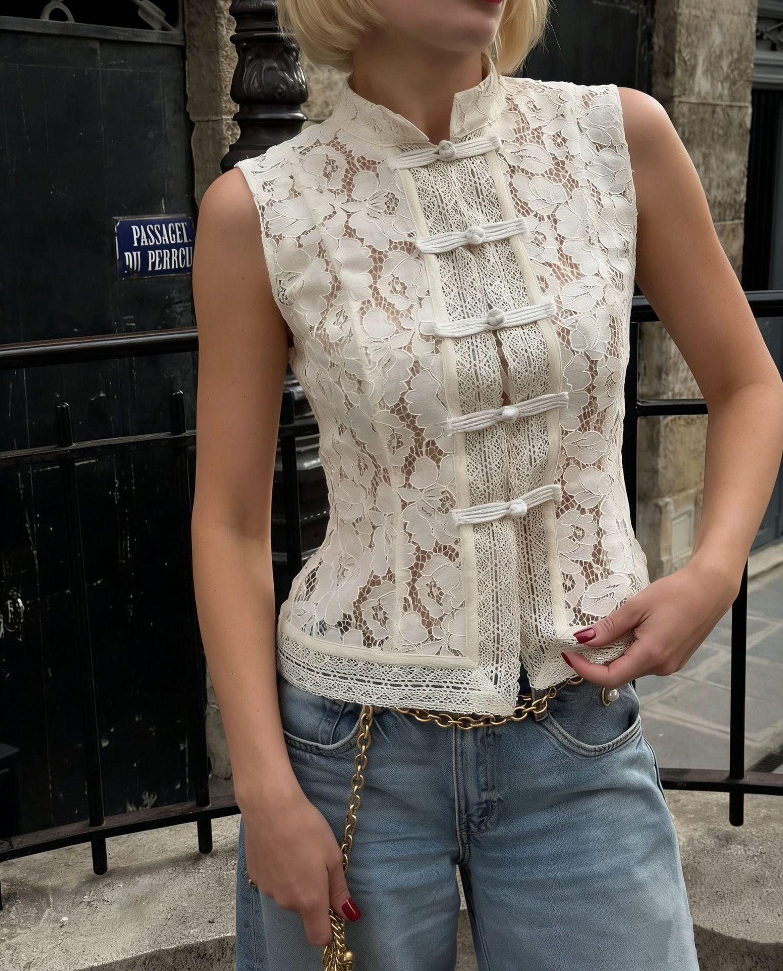 Women Sleeveless Lace Mandarin Collar Blouse with Frog Buttons S