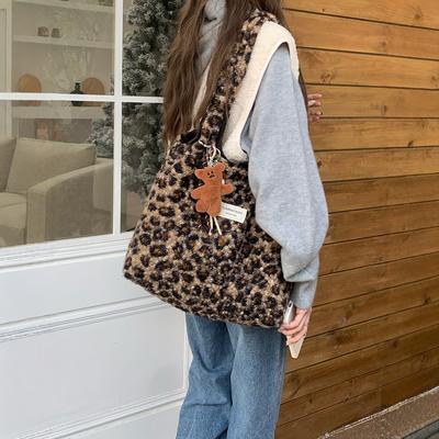 Plüschtasche im Leopardenmuster, Neue trendige Tote Bag im College-Stil. Plüsch-Umhängetasche mit großem Fassungsvermögen, modisch und vielseitig