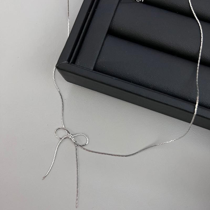 Cute Heart Bead Necklace Heart Charming Choker Chain Jewelry Girls Teen Eye-catching Snake Bone Chain Bowknot Necklace