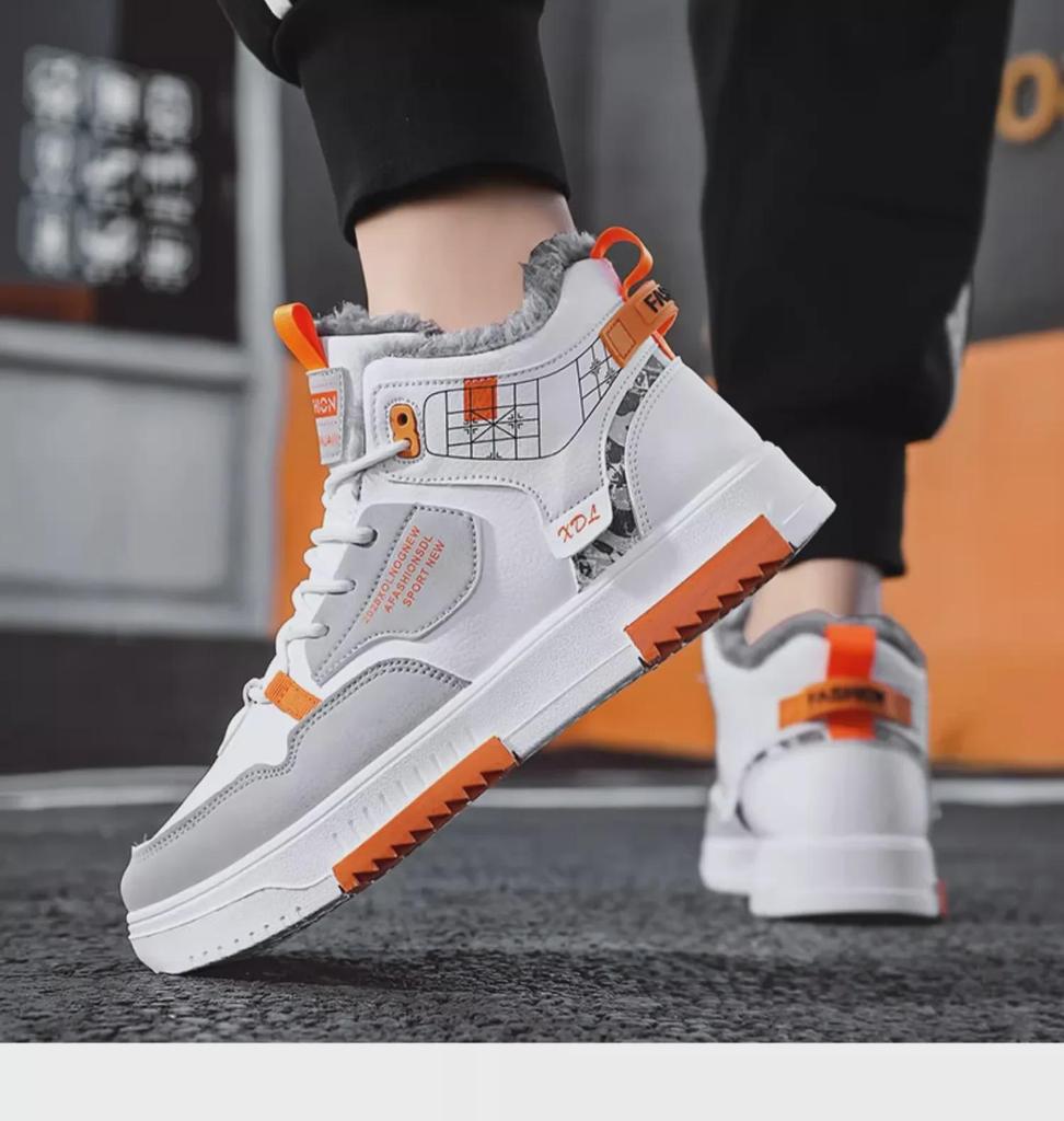 Men's Trendy Korean Style White High-Top Casual Sports Shoes with Velvet Lining for Warmth