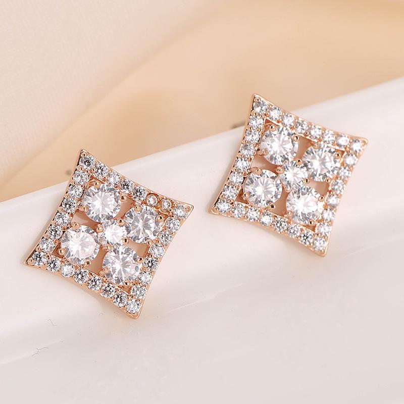 Geometric Hollow Rhinestone Diamond-Shaped Stud Earrings for Women