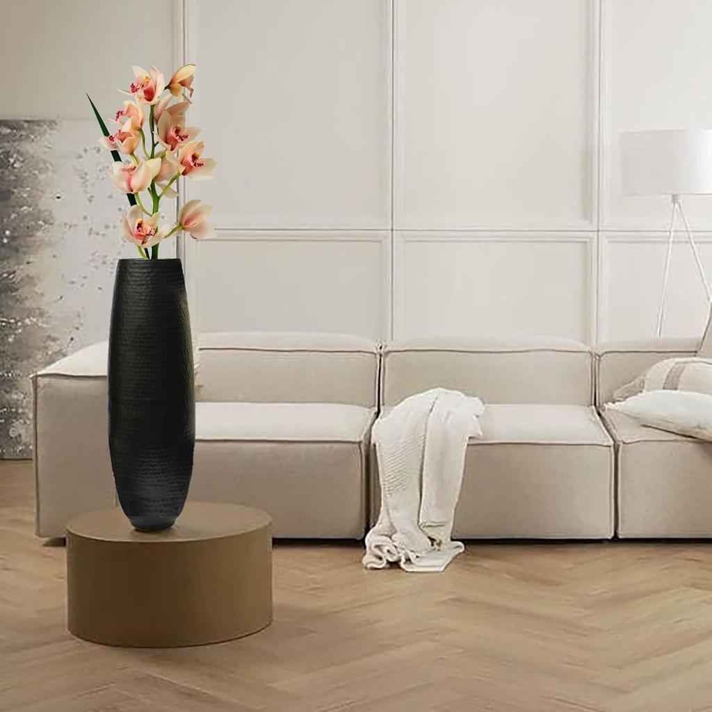 24 Zoll hohe schwarze gehammerte Eisen-Bodenvase - Handgefertigtes dekoratives Akzentstück für modernes Zuhause, Wohnzimmer, Büro und Eventdekor