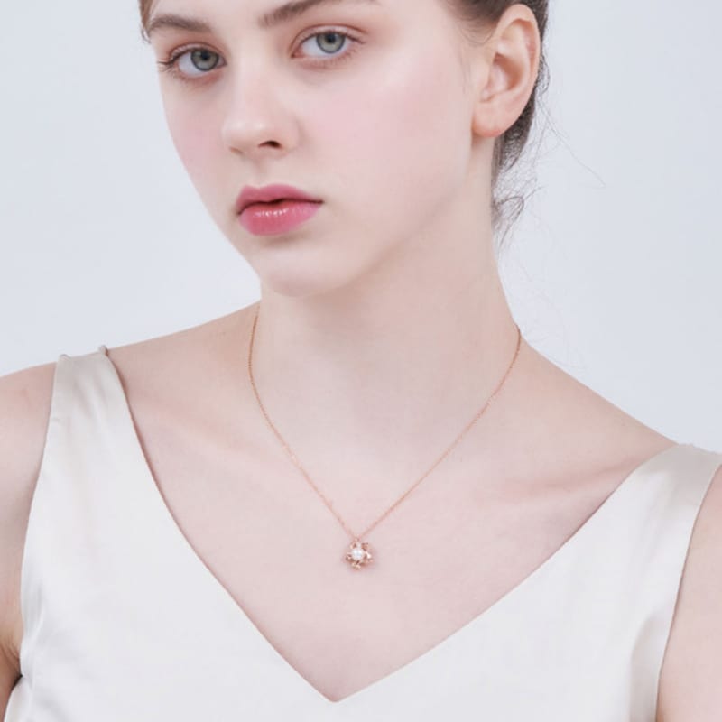 CRANNE Flower Bead Necklace C24NB120