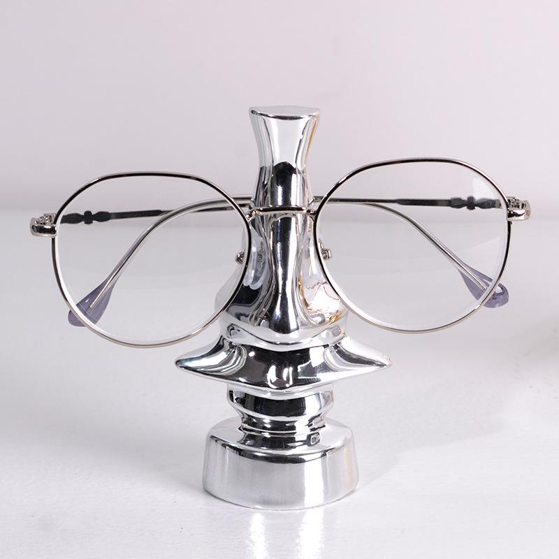Contemporary Glasses Stand: Light Luxury Ornament for Hotel, Office, or Living Room