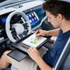 Flexible Plattform zur Montage am Auto-Lenkrad mit drehbarem Boden und verdecktem Stauraum