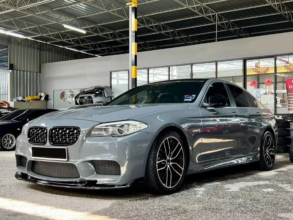 BMW 5 Series F10/F11/F18 Double Kidney Grille (2010-2017)