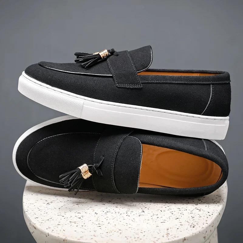Fashion Hot Sale Men Loafers Classic Suede Leather Slip-On Flats Business Shoes Breathable Comfortable Walking Shoe Tassel Driving Shoes