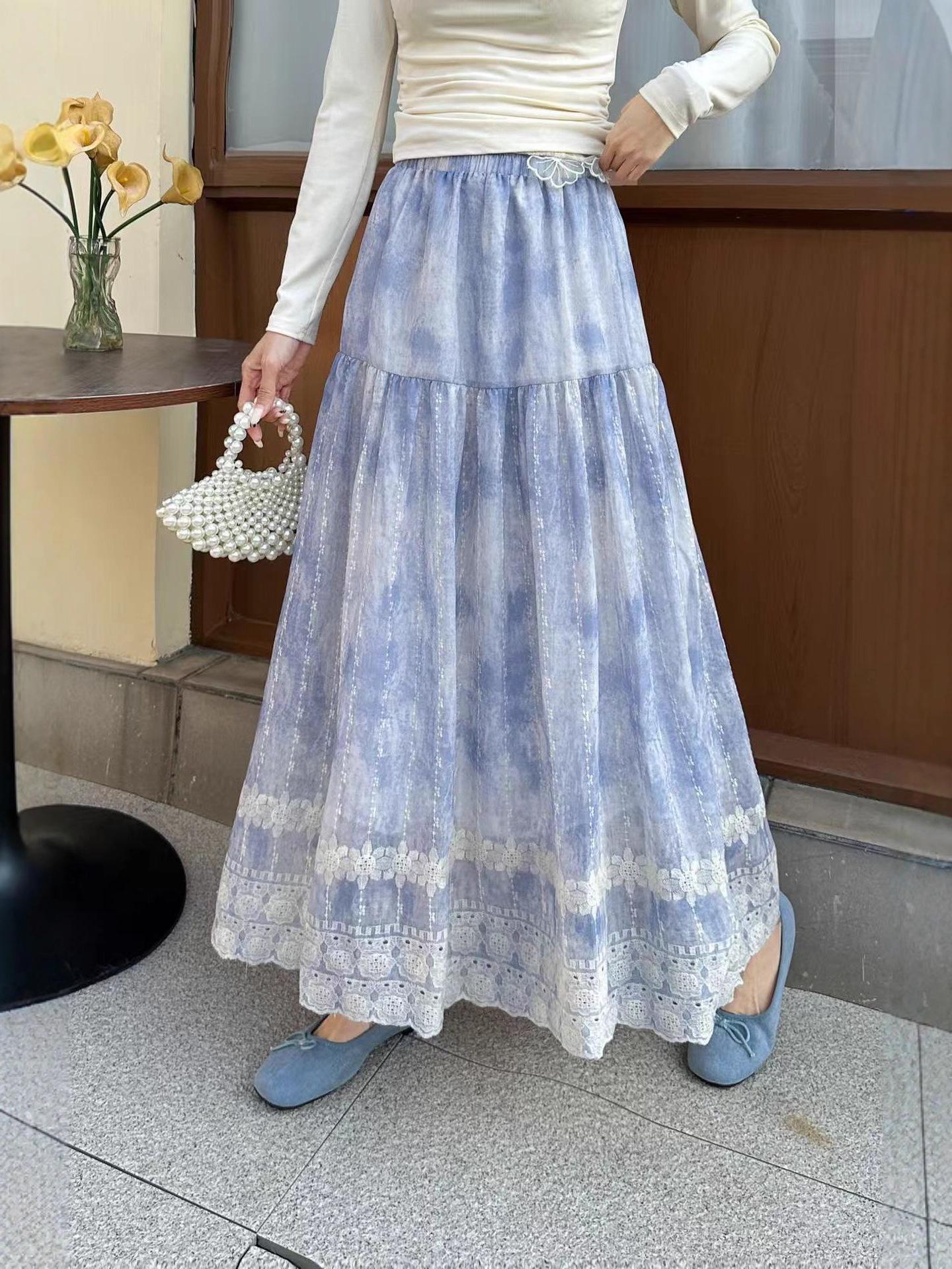 

Французское макси-платье А-силуэта с вышивкой, подчеркивающее талию One Size светло-фиолетовый