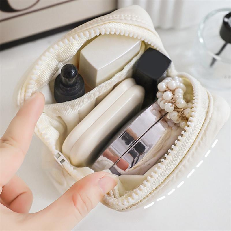 2026 Portable Makeup Bag Korean Square Small Makeup Bag Student Small Earphones Zero Wallet Girl Portable Lipstick Storage Bags