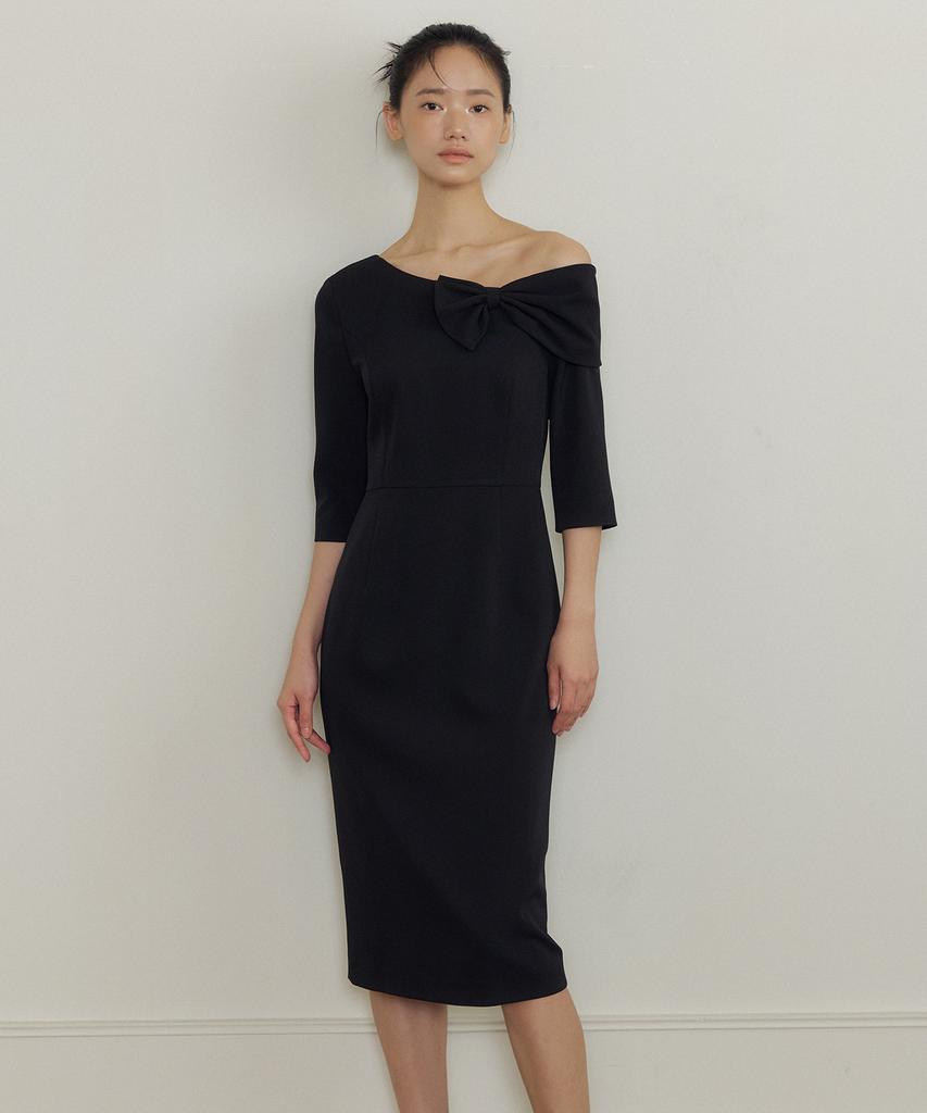 Lucirju One-Shoulder Ribbon Drape Dress (Black)