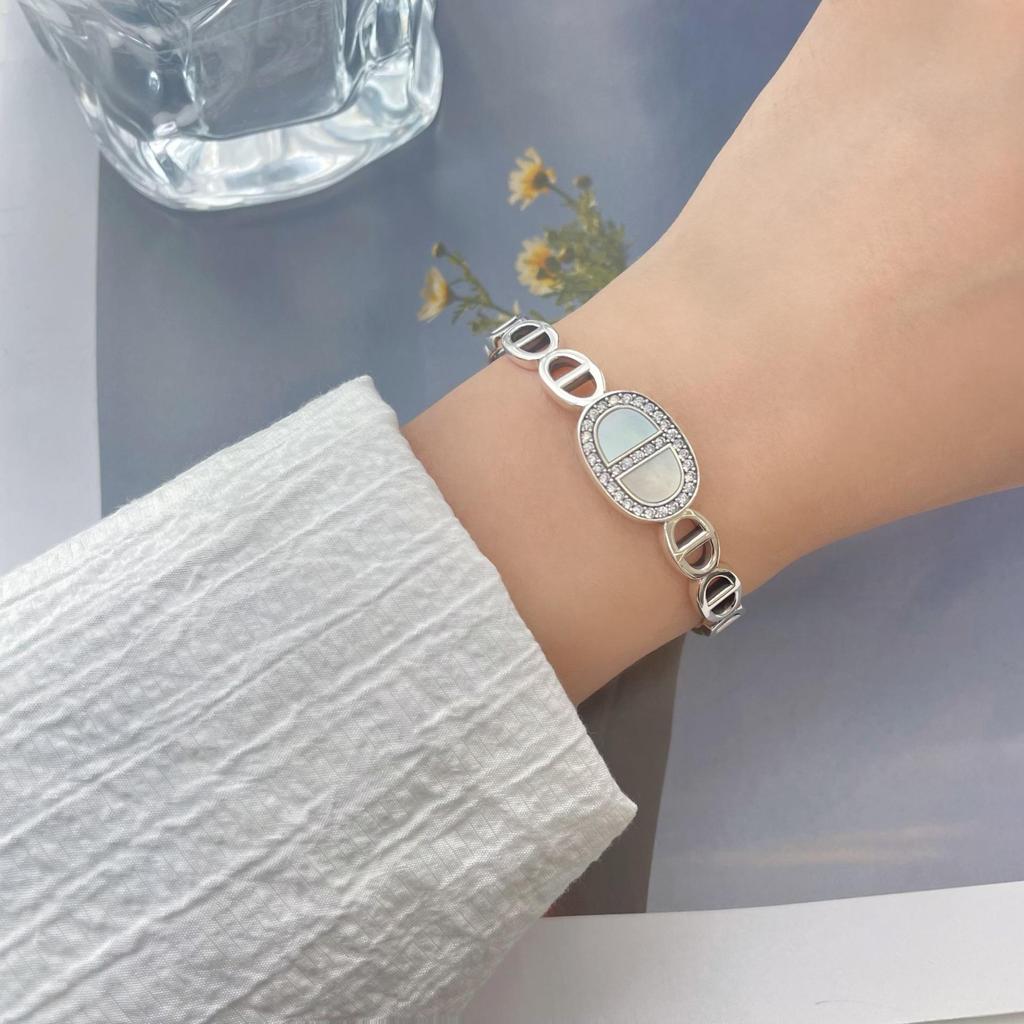 S925 Sterling Silver Korean Style Diamond & Mother-of-Pearl Pig Nose Open Bangle