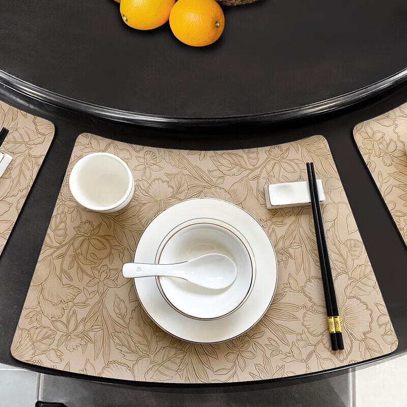 

Chinese Style Leather Fan Placemat