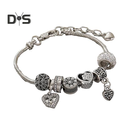 Women Bracelet Heart Shape Rhinestones Inlaid Bracelet with Adjustable Design No Fading Wear-Resistant Bracelet