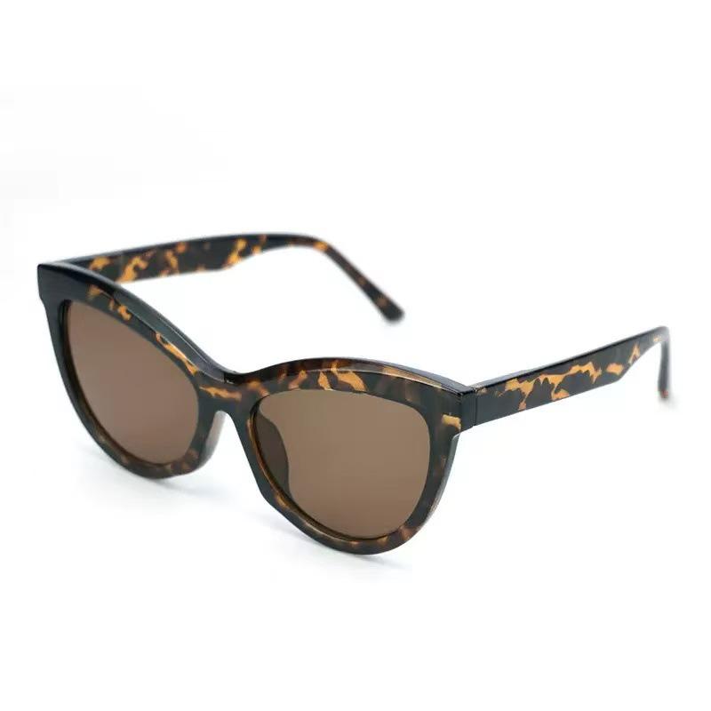 Retro Cat-Eye Sunglasses for Women - Stylish European American Trend, High-End Fashion, UV Protection, Trendy and Cool.