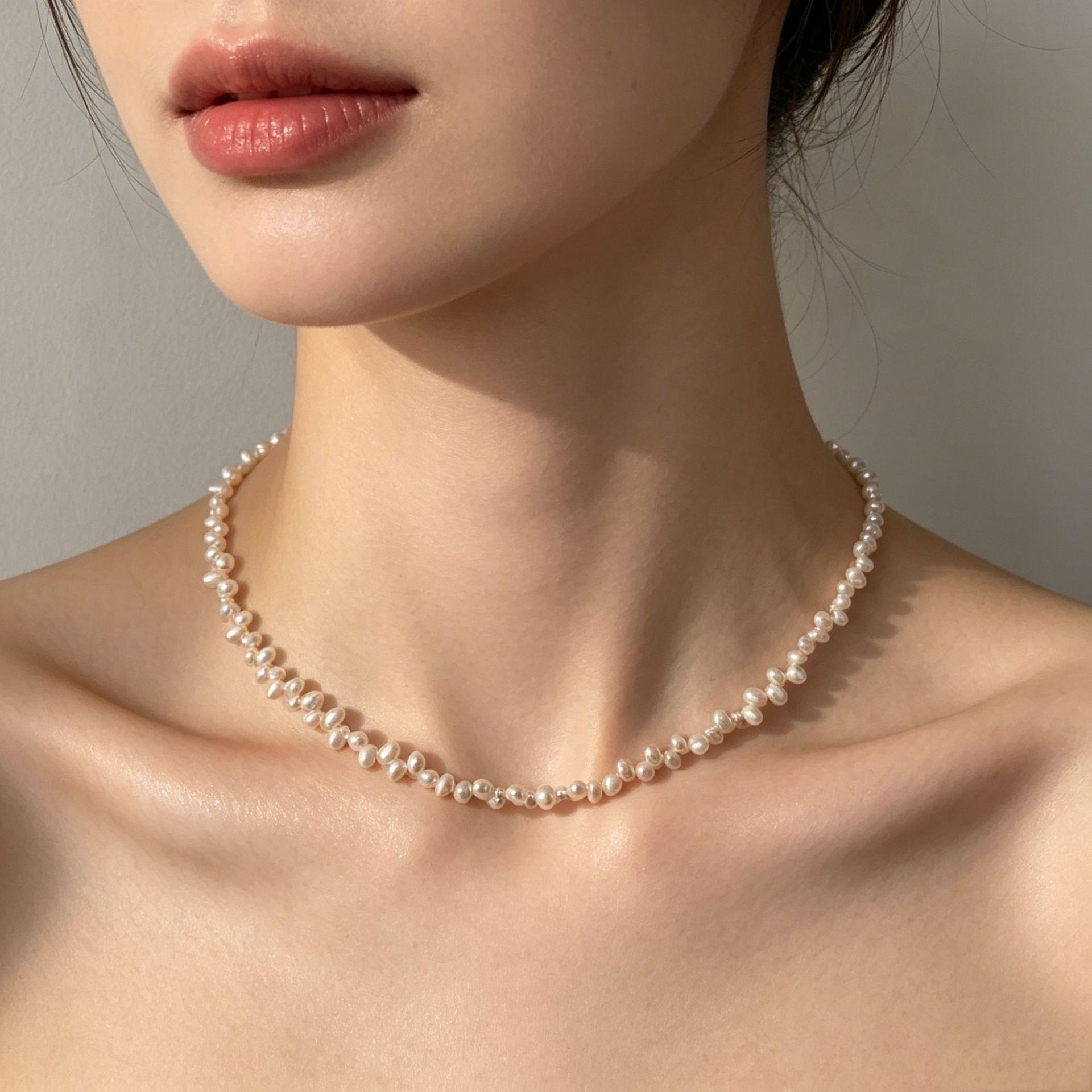 Versatile Irregular Pearl Women s Clavicle Necklace - Trendy Fashion Choker