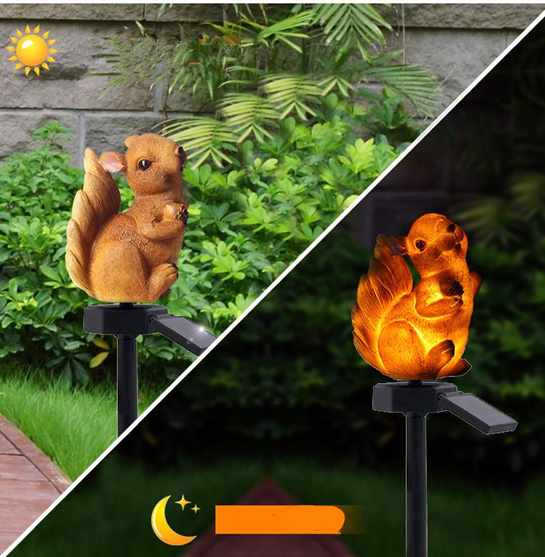 Outdoor LED Lights Resin Waterproof Resin Solar Lawn Light Squirrel Floor Lamp