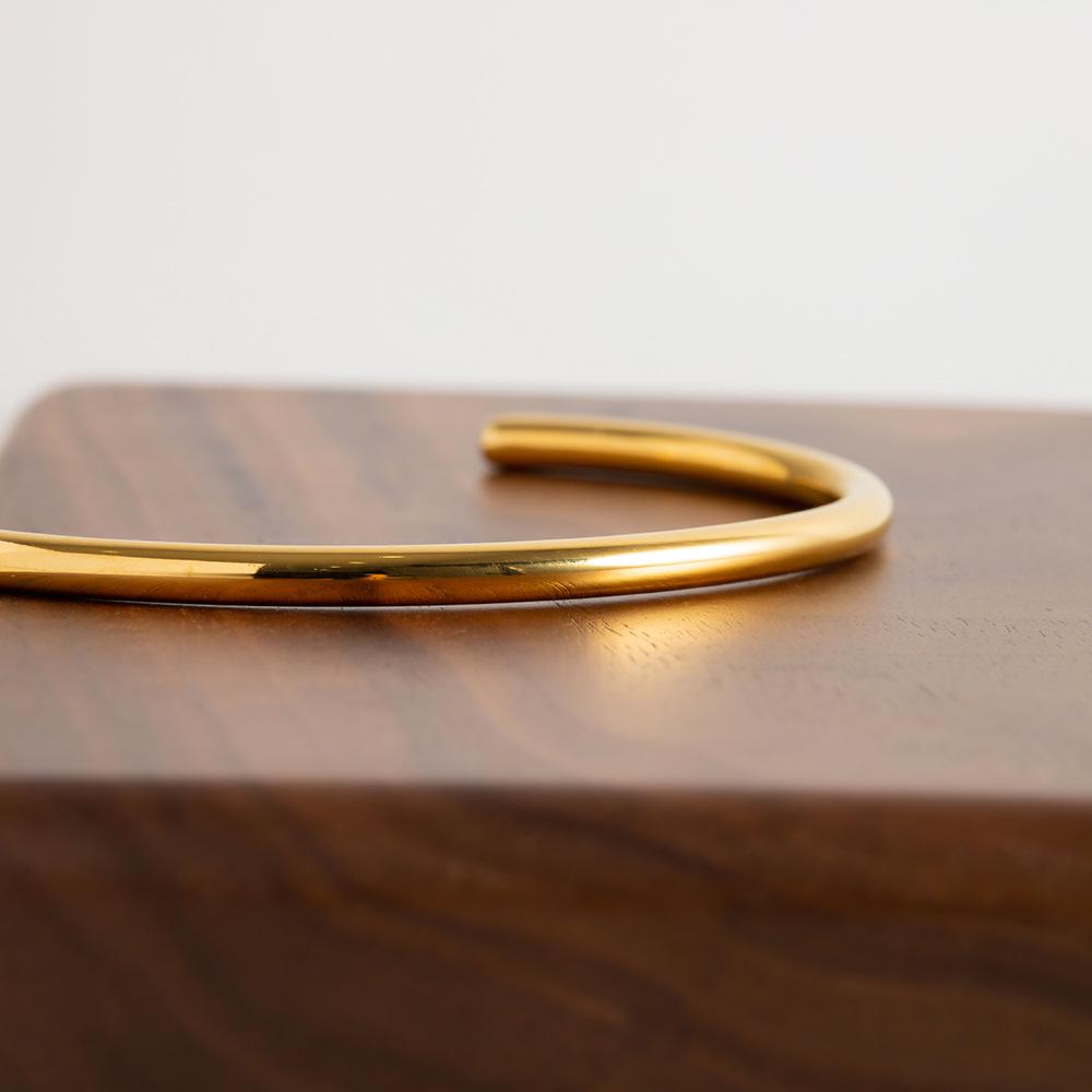 18K Vergoldetes Titanstahl Damenmode Armband - Vielseitiges Offenes Design