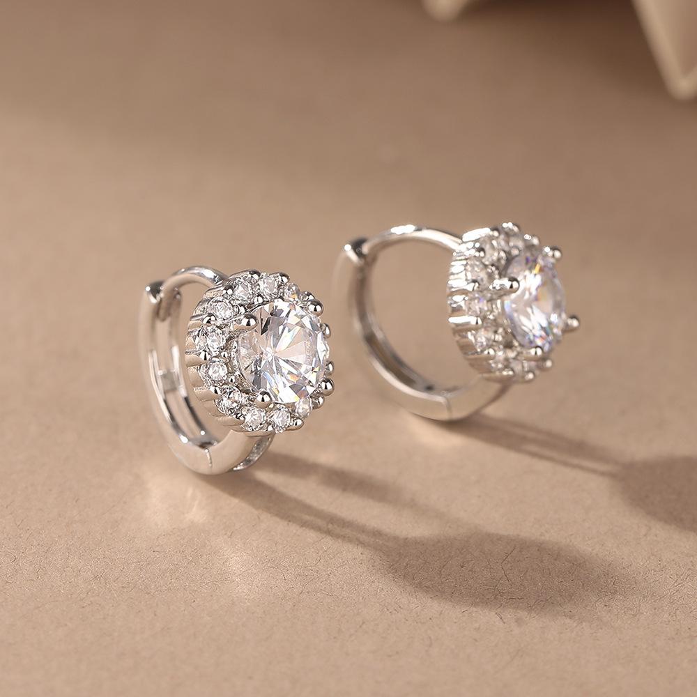 Round flash diamond zircon ear buckle light luxury fashion design simple round diamond stud earrings