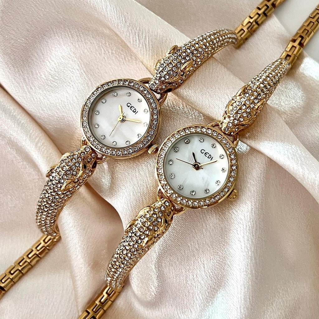 Relógio Feminino de Quartzo com Padrão de Dragão Estilo Chinês, Pulseira em Formato de Dragão com Mostrador Totalmente Diamantado, Design Estiloso e Único