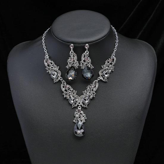 Women Necklace Earrings Rhinestone Luxury Hollow Symmetric Retro Set Out Anti-allergy Hanging Earrings Bridal Wedding