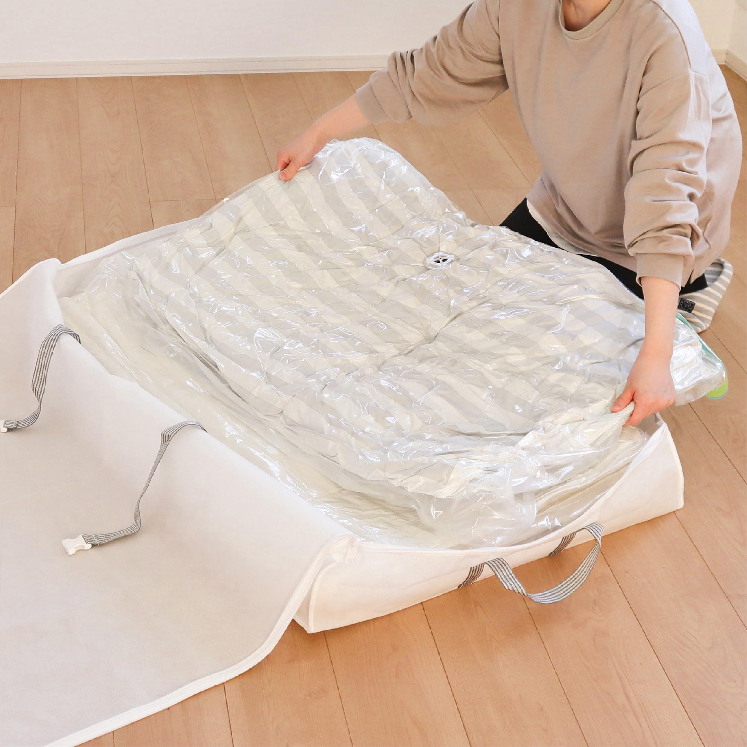 

Towa Industry Kufu Compression Bag with Storage Bag for Complete Futon Sets