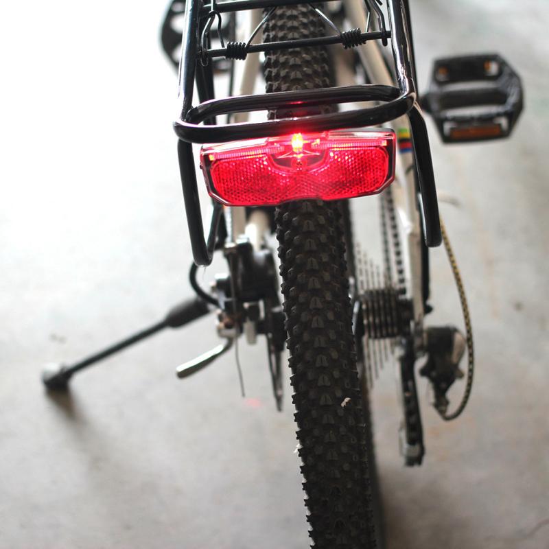 Rowerowa odblaskowa lampa tylna Outdoor Night Riding Safety Tylny reflektor Akcesoria rowerowe