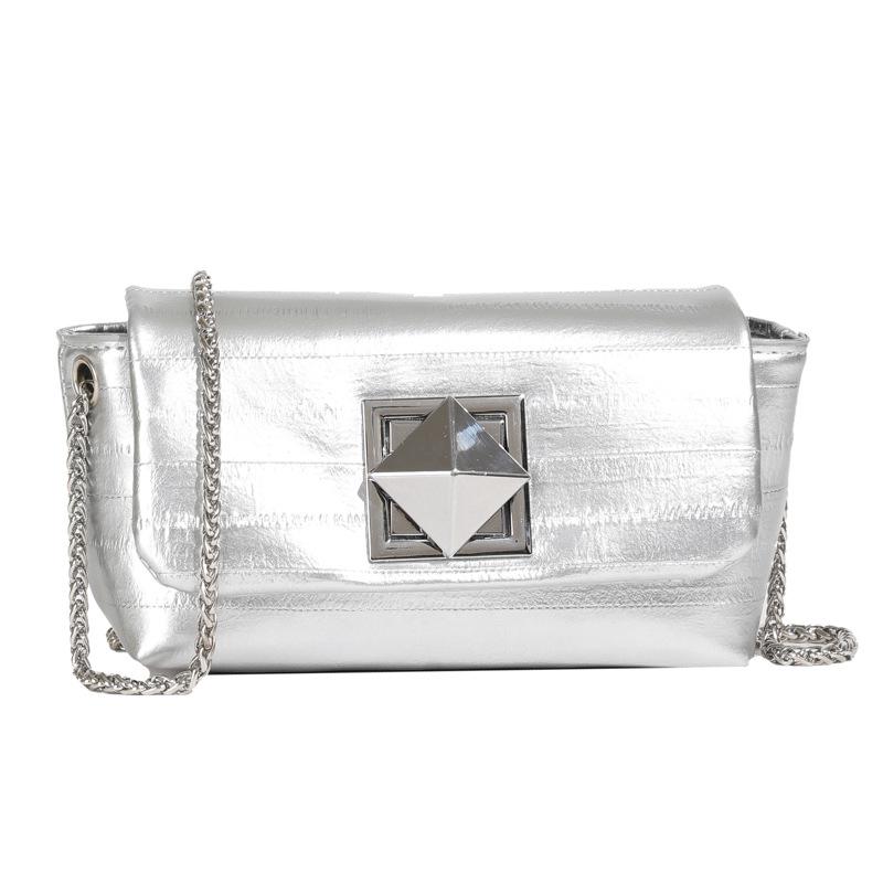 

2024 summer new stone pattern chain small square bag texture fashion shoulder bag personalized versatile messenger bag срібний